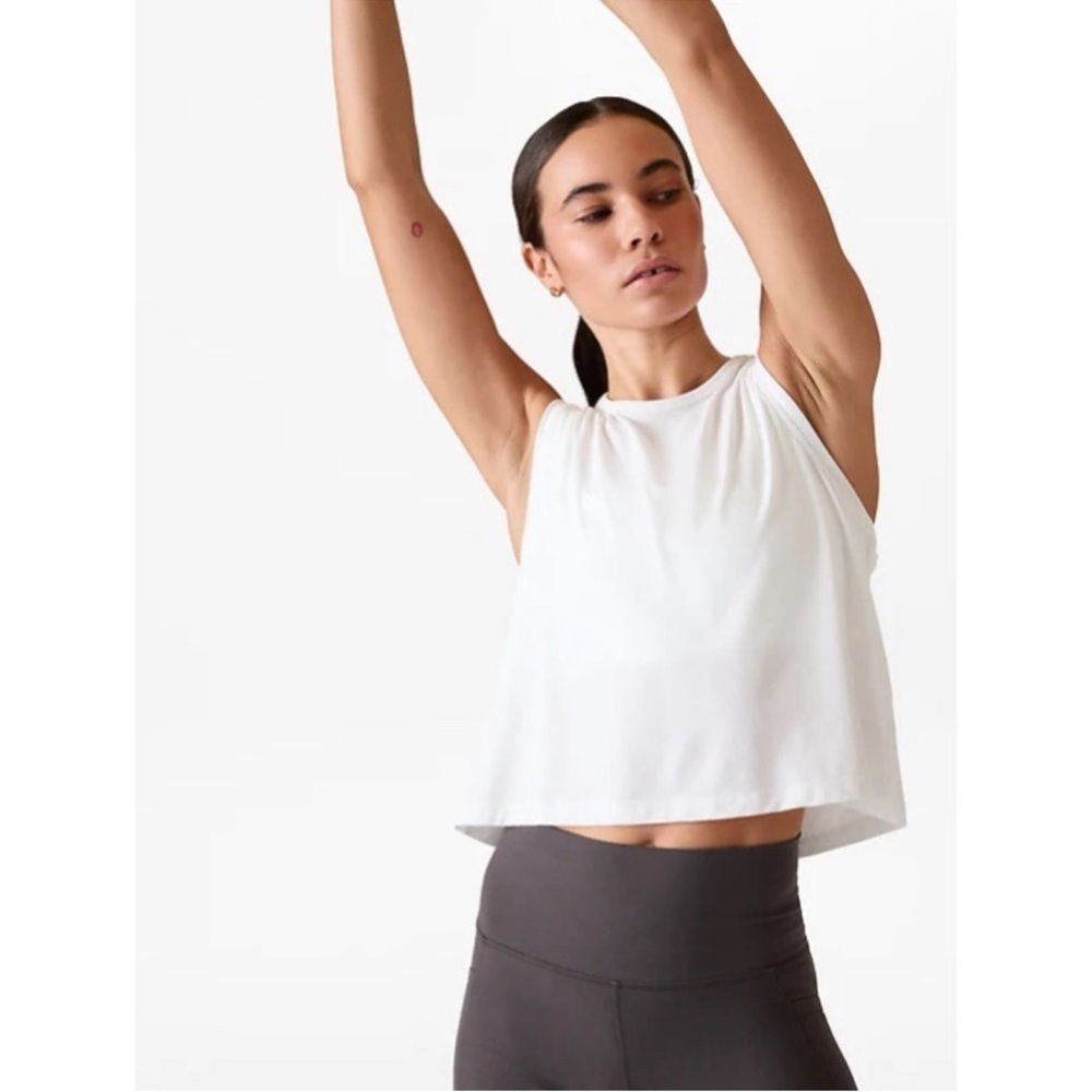 NWT! Athleta - With Ease Muscle Tank - White - Size Large